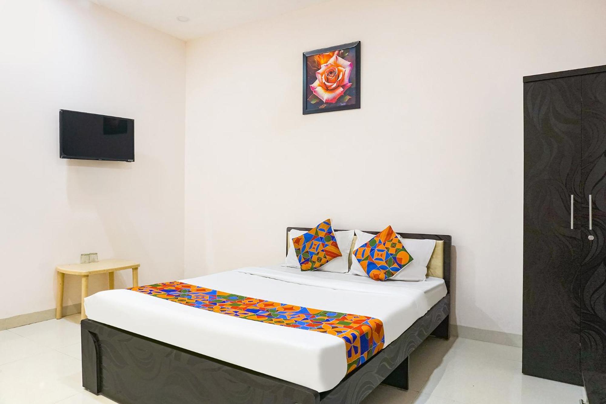 Fabhotel Rachana Residency - Nr Shivaji Nagar Metro Station プネ エクステリア 写真
